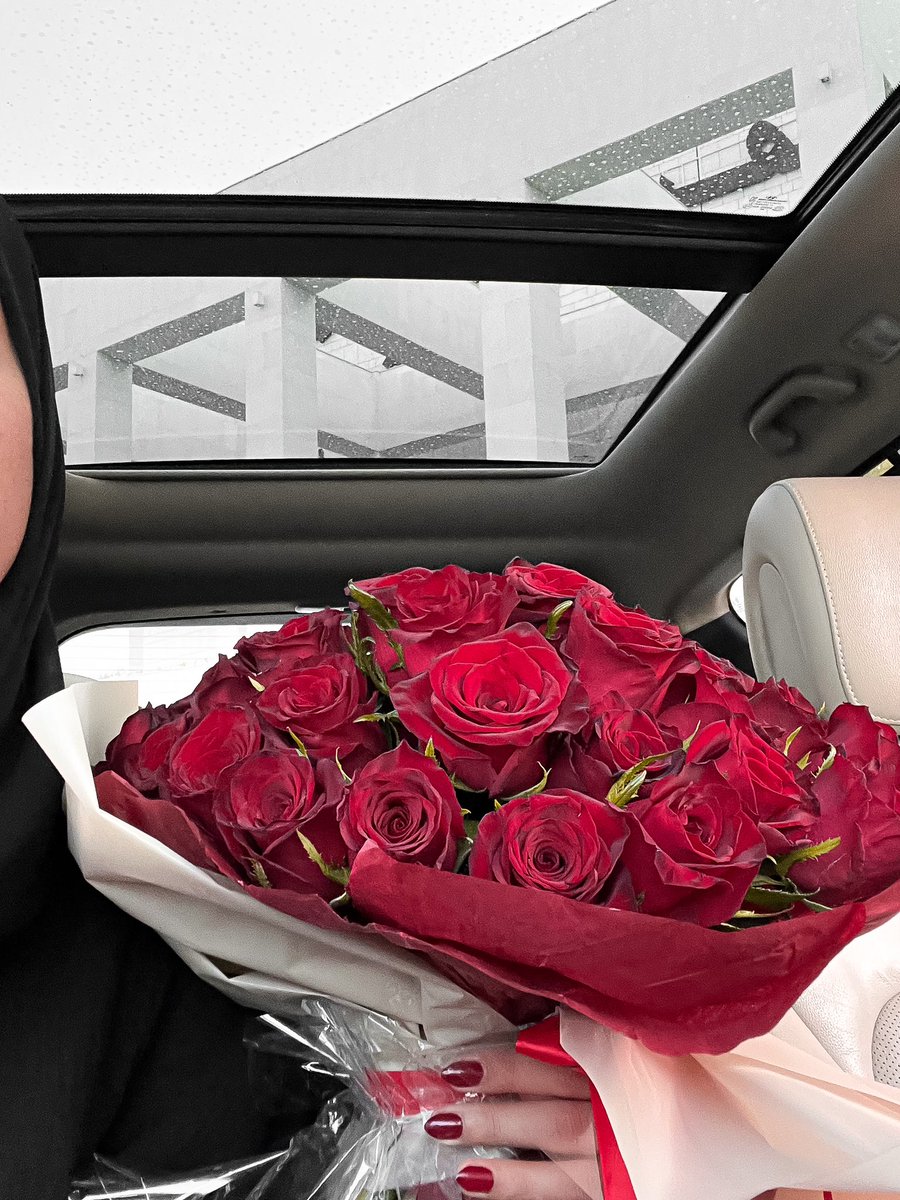 ⠀⠀ يا دِفا هالقلب و أنواره وظلّه ♡ ."