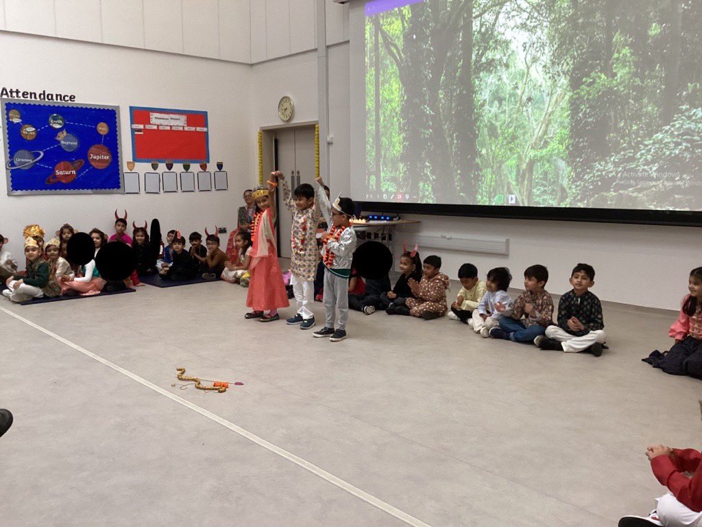 AFSPrimary's tweet photo. Well done Year 1, what an amazing Diwali assembly!!
Children have shown courage, independence and self discipline whilst practicing for their assembly. We were very proud to see their confidence shine. 👌🪔🎆 #avantiway #afsprimary #corevalues #Diwali2023 https://t.co/9wGhAu39Jw