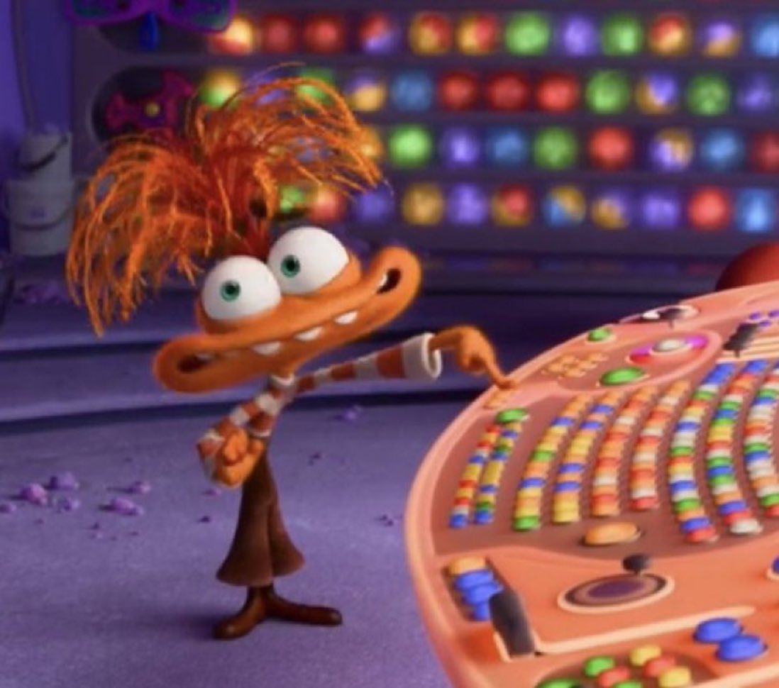 La academia: no os guieis por las netas que ahora los simus son más difíciles.
Yo todo menso: