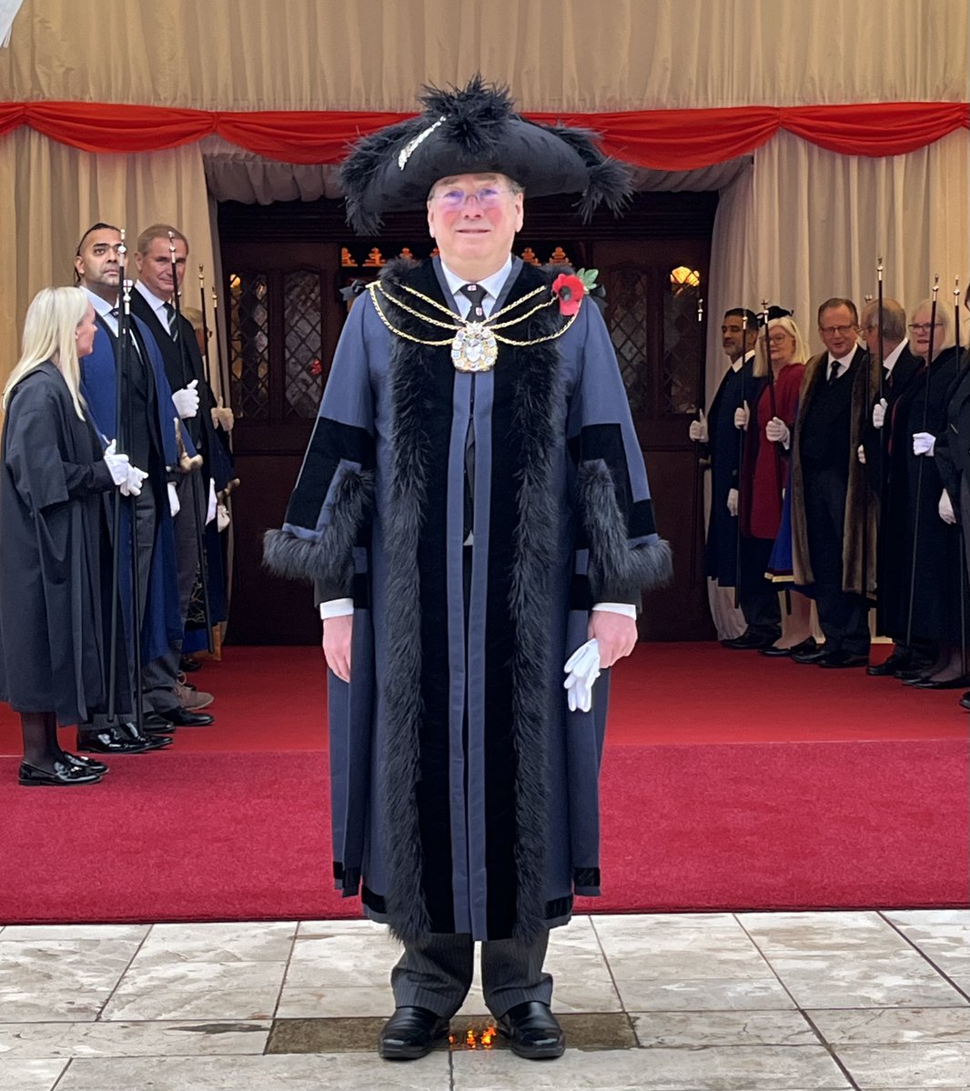The Seattle-born economist, accountant, and scientist Michael Mainelli has taken office today as the 695th Lord Mayor of the City of London. During his mayoralty, the Lord Mayor will act as an international spokesperson for the City.