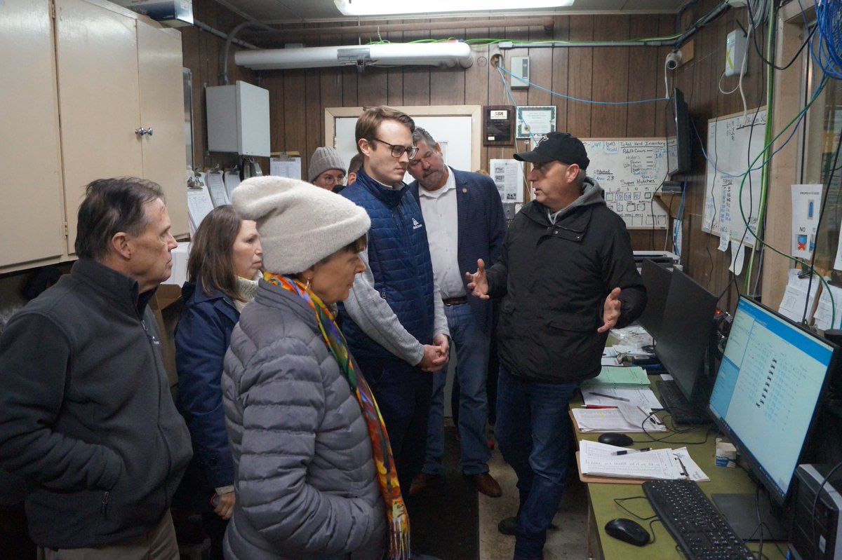 Thank you to members of the Senate Capital Investment Committee for visiting the WCROC! As part of their tour around MN for Higher Education Asset Preservation and Replacement (HEAPR) funding requests, we gave them a front-row seat to our milking parlor and feed mill. #mnleg
