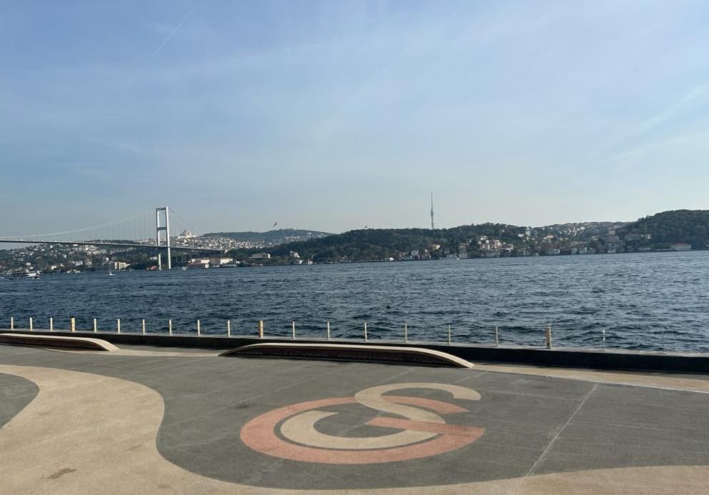 L'université de #Galatasaray, symbole de ce que la 🇹🇷 et la 🇲🇫 peuvent faire ensemble. Merci au recteur Muhammed Uludağ pour son accueil. C'était un plaisir d'échanger avec les étudiants <a href="/Galatasaray_Uni/">Galatasaray Uni.</a>