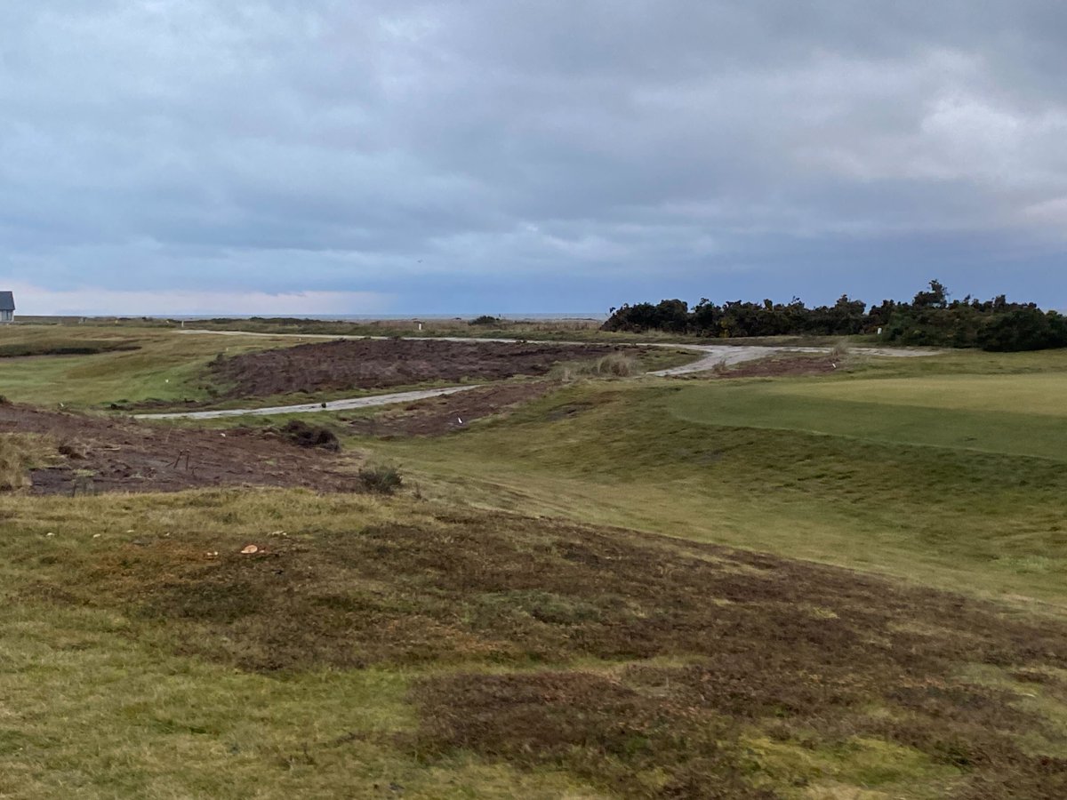 LinksDAO's tweet image. CONTEST ROUND 2:

How many golf balls did we find while clearing the remainder of section 1 gorse between no. 17 green and 18, pictured (0.79 acres)

Closest guess wins a dozen @bridgestonegolf logo balls. 

Comment your answer below - must RT and be following @LinksDAO to win!