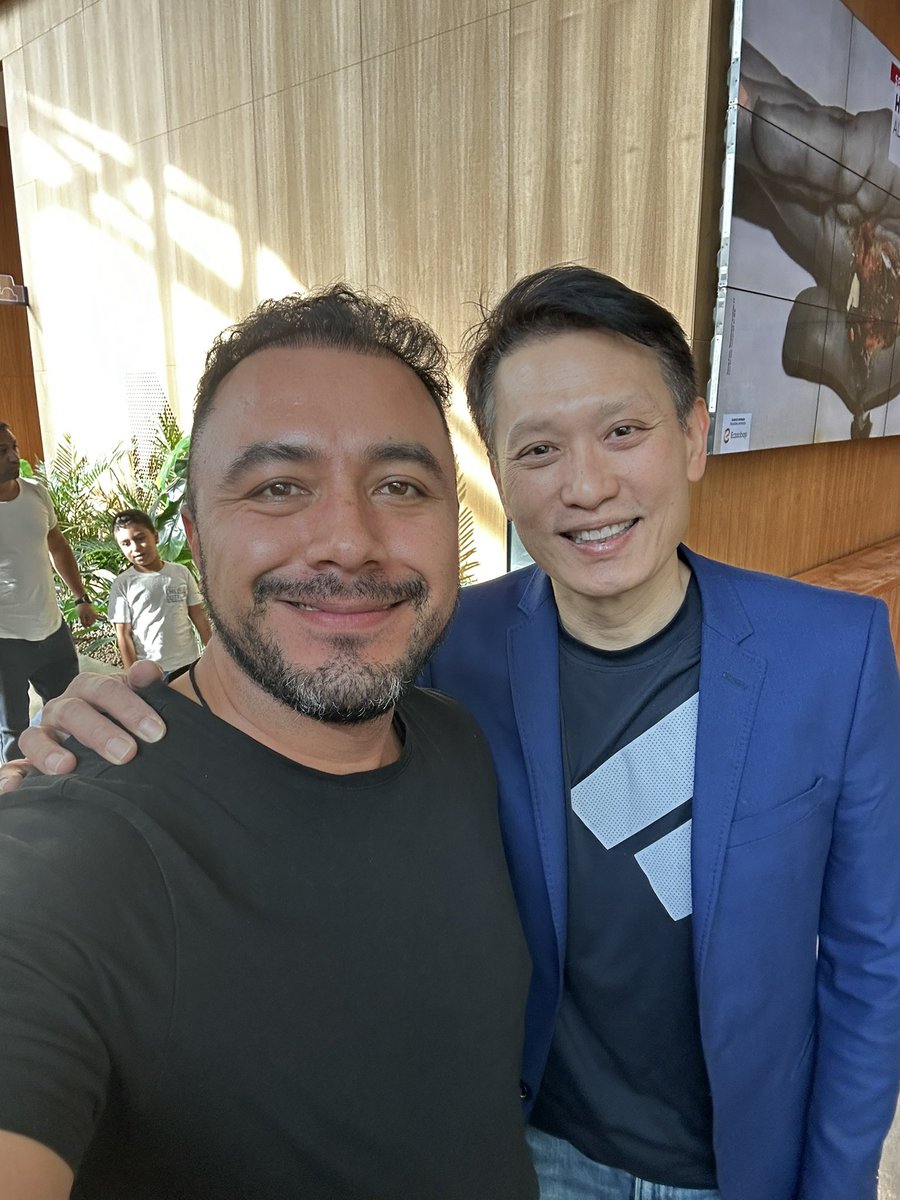 andreswifitv's tweet photo. I was buying some NFT’s when I bumped into  @_RichardTeng  😅

Great energy and wisdom from
Him , coming soon to @crypto0gs for a great podcast . https://t.co/7utgsjbd2J