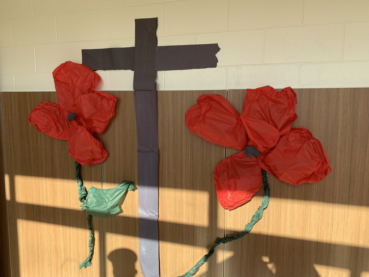 Cyclones Remember❤️with a very heartfelt multi-lingual ceremony run by classes Price, Quenneville and Bornais. Such touching tributes by young voices to thank so many who sacrificed so much❤️<a href="/ClaraHowitt/">Dr. Clara Howitt</a> <a href="/gecdsbpro/">GECDSB PR</a>