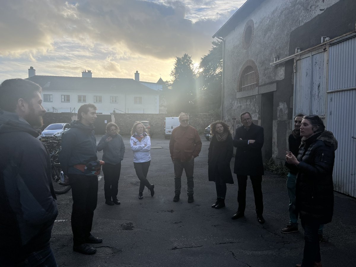 g_lestradic's tweet photo. Le vélo, source d’emplois solidaires, de lien social et de durabilité ! Très heureuse d’apporter le soutien de @regionbretagne à La Sonnette à Redon. 

1er lauréat du dispositif régional ESS (https://t.co/NmQK2jihaz), La Sonnette aspire à créer jusqu’à 10 emplois.

#MoisdelESS https://t.co/MDnZdXGhwS