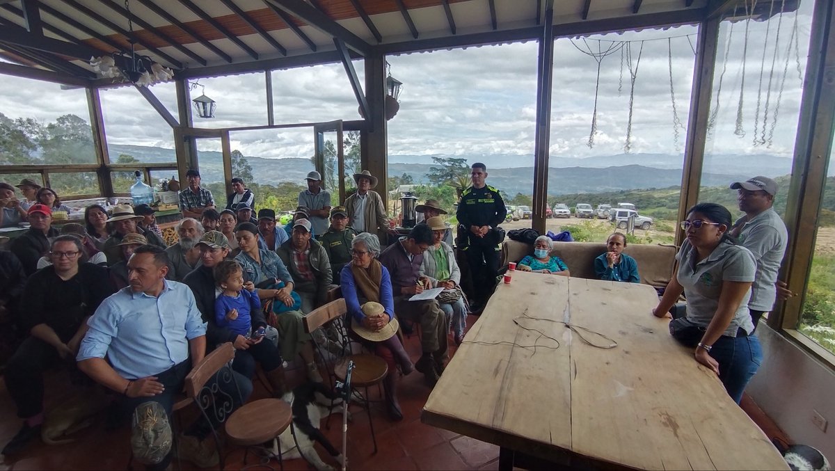 Angela M Mendoza-Henao (@angymendozah) on Twitter photo Estamos en la Reserva Natural y Cascada los Tucanes presentando los resultados de los proyectos de investigación en biodiversidad a los actores claves de Gachantivá. <a href="/yurany_pantoja/">Yurani Pantoja</a> <a href="/LifeplanProject/">Lifeplan</a> <a href="/inst_humboldt/">Instituto Humboldt</a> hablando de mamíferos, plantas y grillos 🐆🦗🪻🎶🍄 Estamos en la Reserva Natural y Cascada los Tucanes presentando los resultados de los proyectos de investigación en biodiversidad a los actores claves de Gachantivá. <a href="/yurany_pantoja/">Yurani Pantoja</a> <a href="/LifeplanProject/">Lifeplan</a> <a href="/inst_humboldt/">Instituto Humboldt</a> hablando de mamíferos, plantas y grillos 🐆🦗🪻🎶🍄