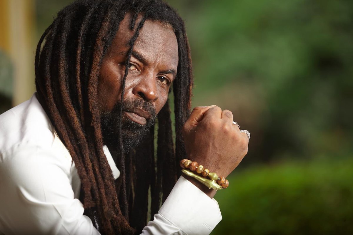 MUSE AFRICA (@muse_africa) on Twitter photo Ghanaian Singer <a href="/RockyDawuni/">Rocky Dawuni</a> remains the last Ghanaian lead artiste to be nominated for #GRAMMYs 🇬🇭
Rocky Dawuni was nominated for Best Global Music Performance for “Neva Bow Down” featuring Blvk H3ro in 2022 Ghanaian Singer <a href="/RockyDawuni/">Rocky Dawuni</a> remains the last Ghanaian lead artiste to be nominated for #GRAMMYs 🇬🇭
Rocky Dawuni was nominated for Best Global Music Performance for “Neva Bow Down” featuring Blvk H3ro in 2022