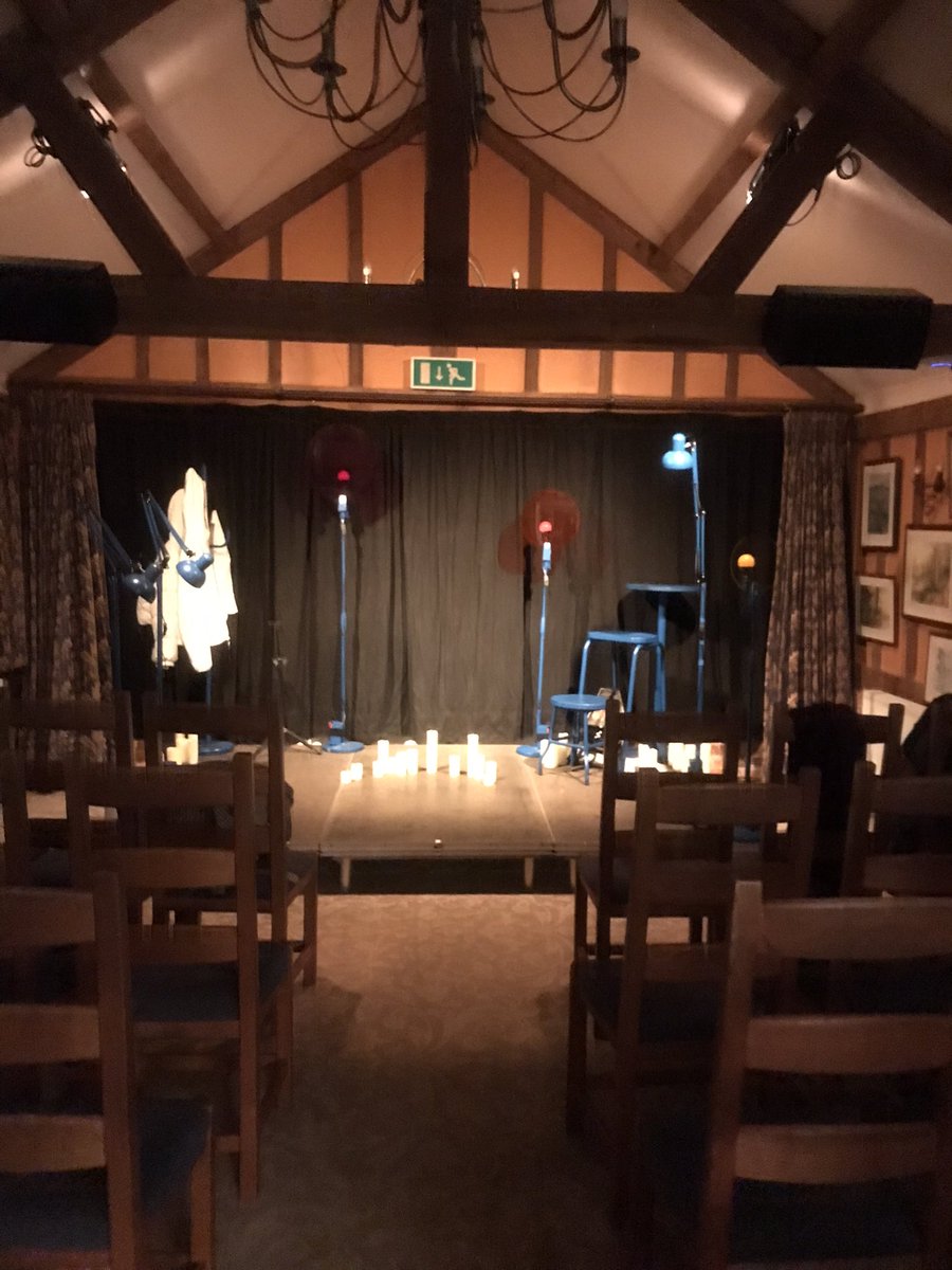 Looking cosy at the <a href="/Froizesuffolk/">FROIZE</a> #GhostStoriesByCandlelight <a href="/_HighTide_/">HighTide Theatre</a> … and the food is smelling good!