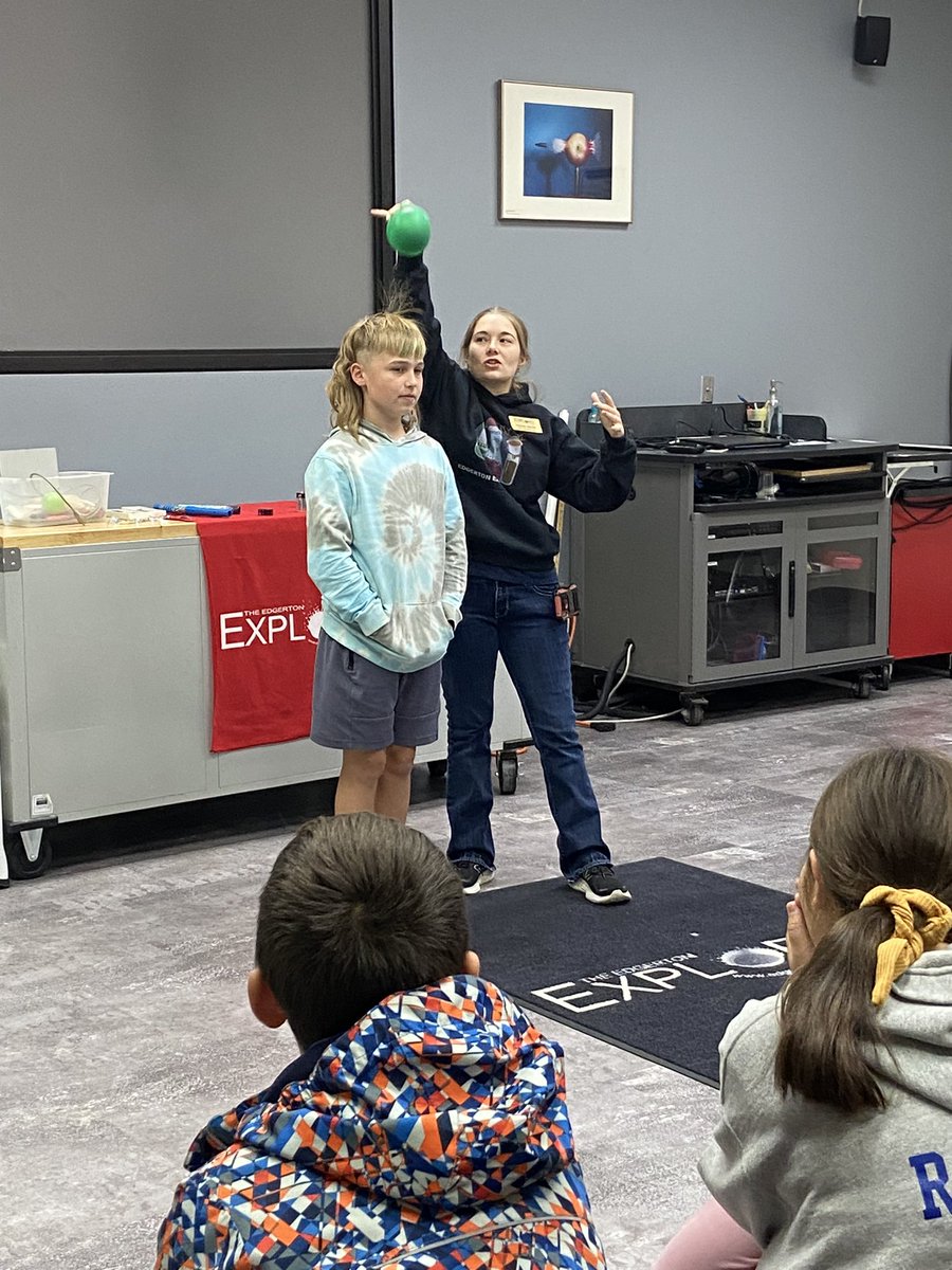 Sparks session at the Edgerton Science Museum - learning about electricity and static. #lakeviewvikes <a href="/ShellCreekVikes/">LCS Shell Creek Elementary</a> <a href="/blumenthal_5/">Alicia Blumenthal</a>