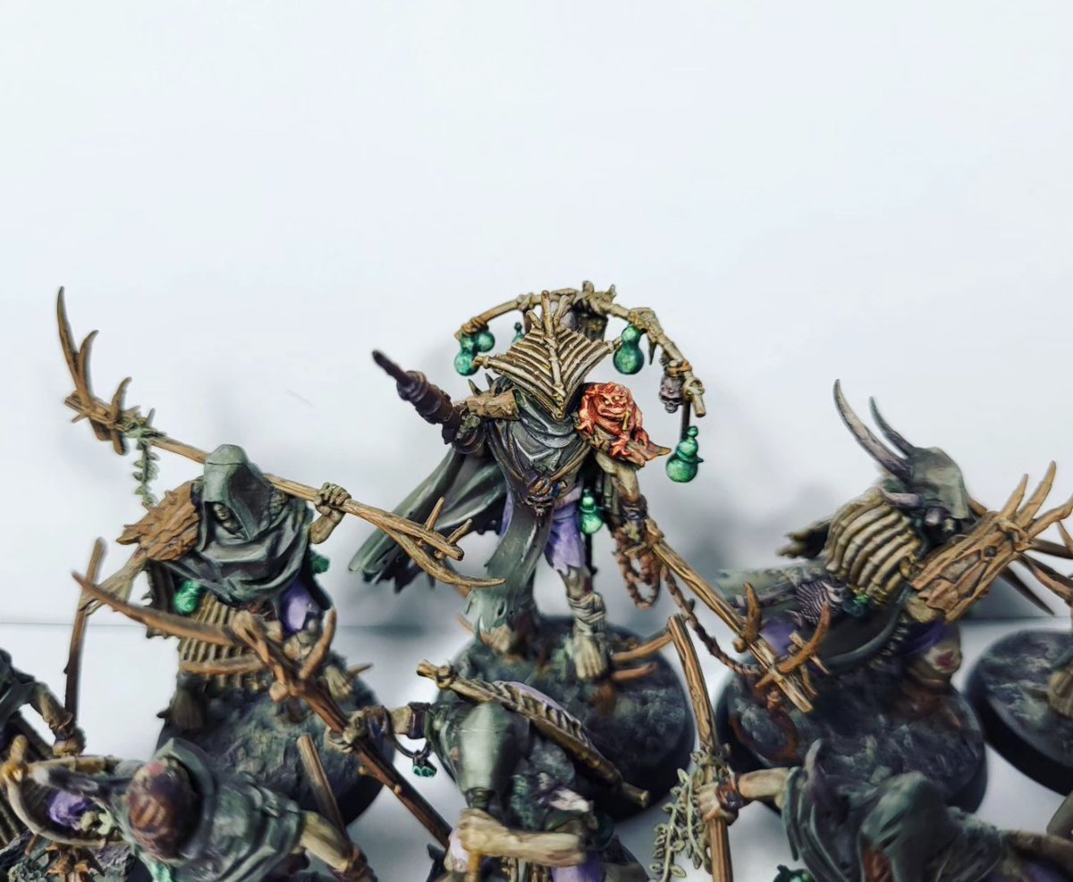 More #nurglearmy 
#rotmirecreed

#maggotkinofnurgle
#nurgledaemons #nurglerotbringers #nurgle #warhammer #warcry #ageofsigmar #aos #ageofsigmarminiatures #paintingwarhammer #paintingtabletop #warmongers #warhammercommunity