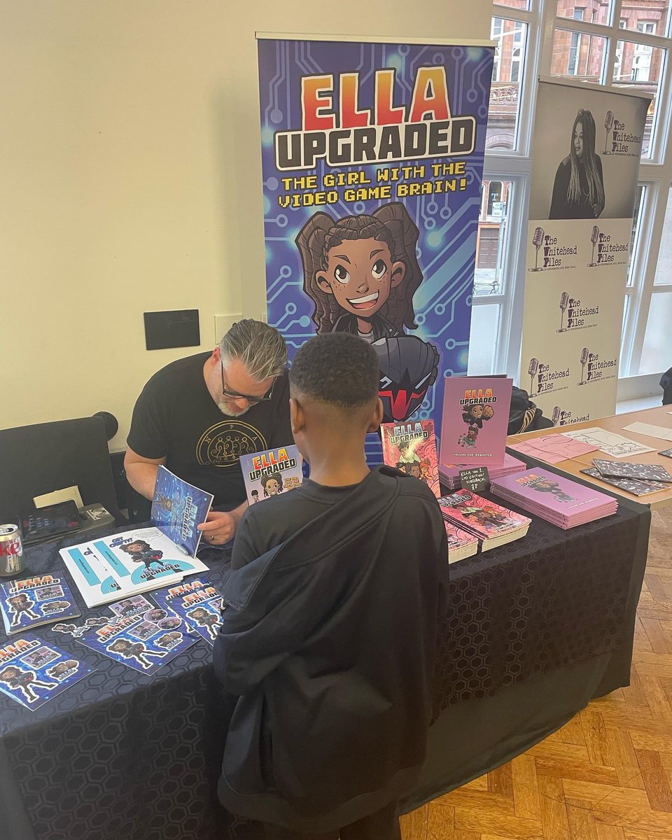 ZebraPartnrship's tweet photo. #ZebraComics Writer in Residence, @DanWhitehead will be at #ThoughtBubbleUK #Harrogate all weekend - Table B30 in the DSTLRY Hall, betwixt the Redshirt Hall and Bubbleboy Hall.
#Comics #MeetTheWriter #Author #ScriptWriter @ThoughtBubbleUK https://t.co/ewCfskxJle