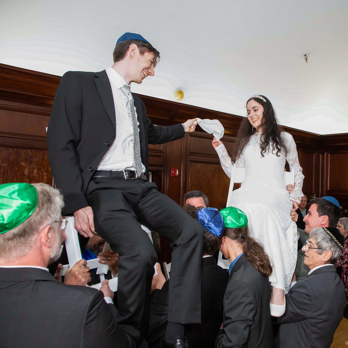 MacroSnaps's tweet image. Capturing the timeless beauty and rich traditions of a Jewish wedding where every moment is a cherished piece of a love story that spans generations.
Mazel Tov to the happy couple! 
#Photography #WeddingPhotography #JewishWedding #TimelessTradition