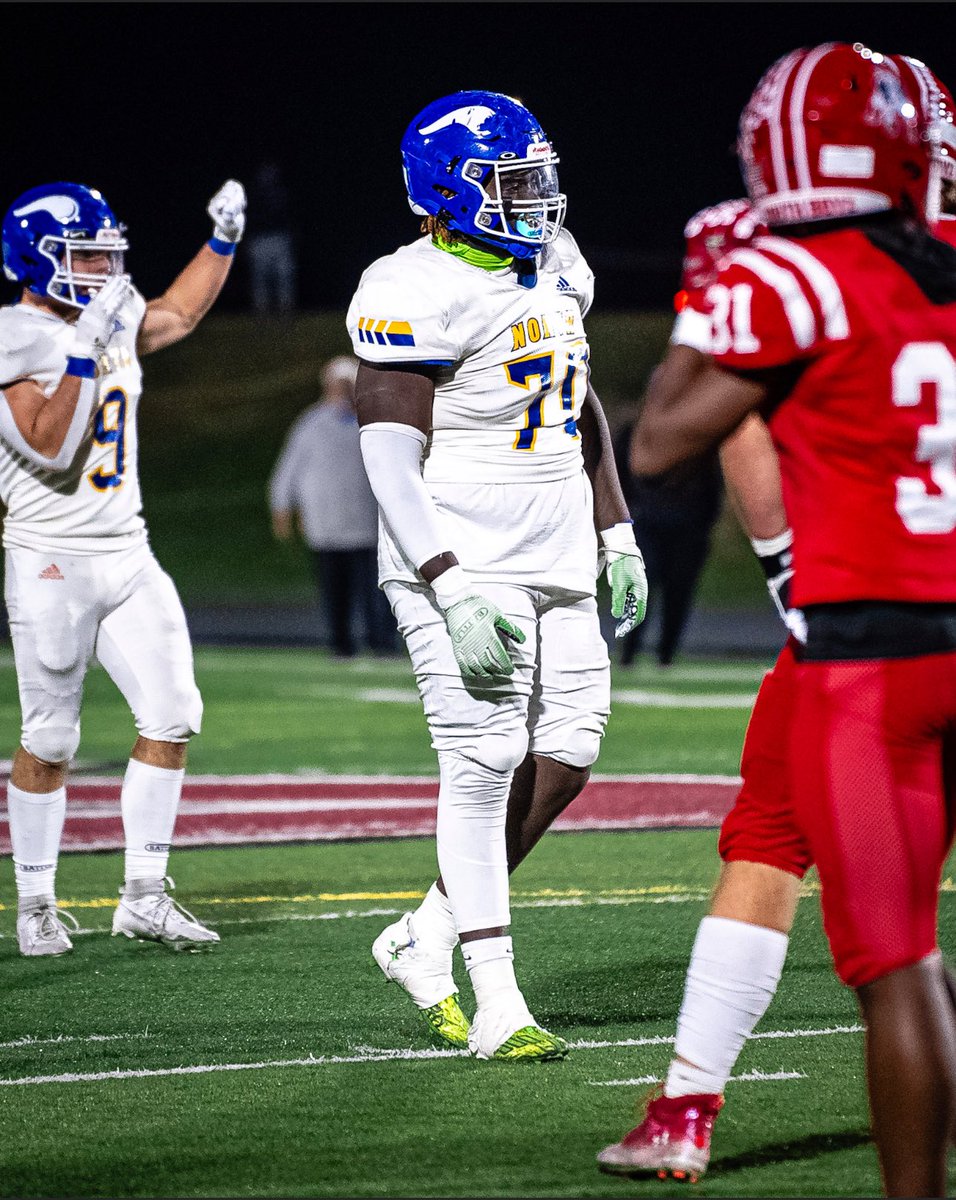 hudl.com/v/2MWE6D
6’3 
295
DT