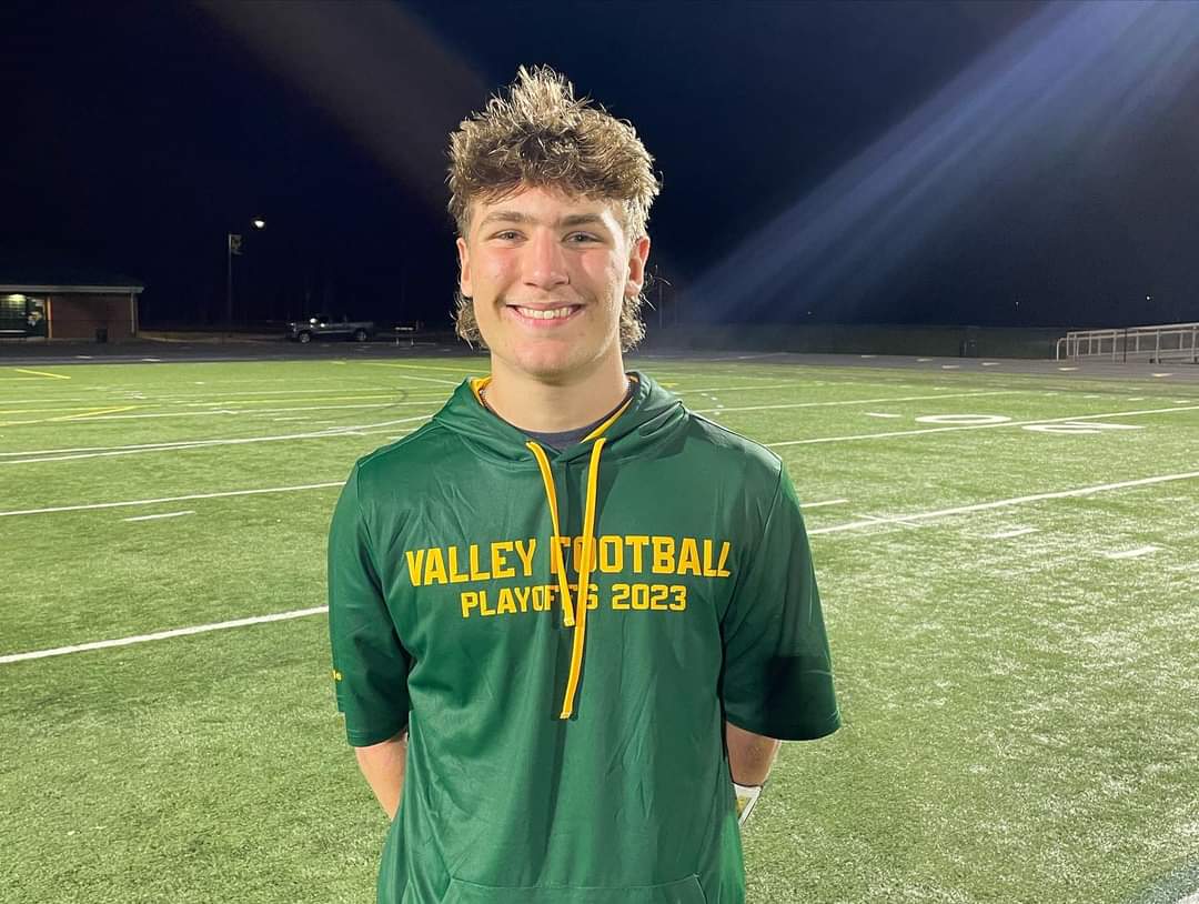 cloftis25's tweet image. Congratulations to @chase_loftis_ for earning Player of the Week Honors vs Woodgrove.

Defense: 💪🏽😁
- 10 tackles 1 TFL 1 INT 

#vikingstrong #dpow #classof2025 @FBvikingstrong @Coach_Choppy @CoachBev52