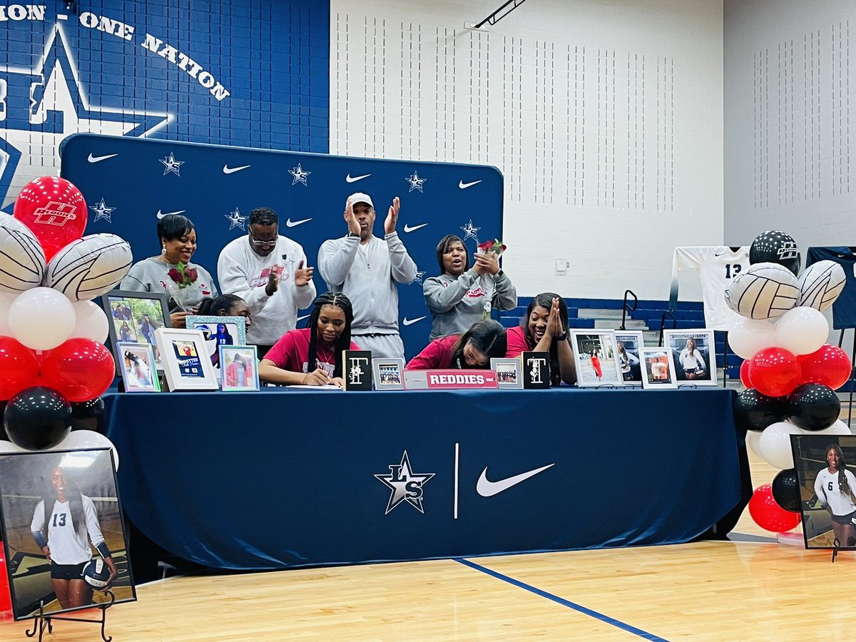 LSHS_Vball's tweet image. Congratulations Faith &amp;amp; Trystin on signing to play collegiate volleyball for @ReddiesVB! We are so incredibly proud of you both &amp;amp; know your future is extremely bright as a Reddie! #FAMILY