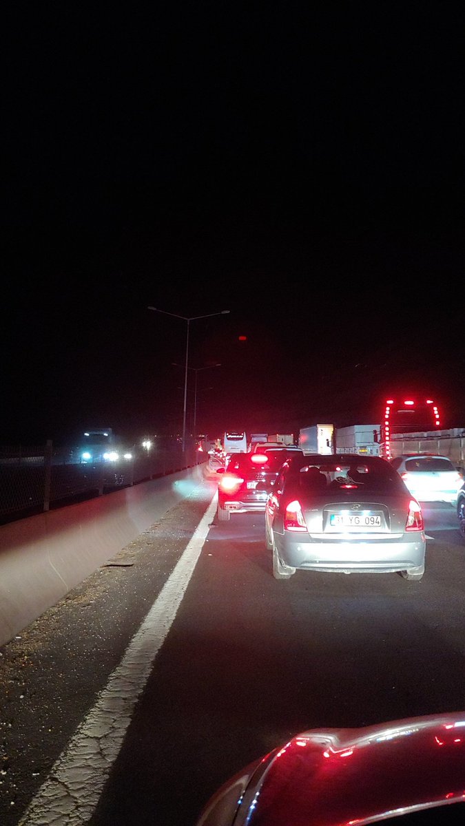 Nurdağını bi yapamadınız amk... Bir yol yapmak bu kadar zor olmamalı aylardır.... Plansızlık programsızlık ve 3 saattir antepten nurdagına gelebildik.. adanaya gitmek 5 saat sanırım... <a href="/GundemiAntep27/">Antep Gündemi</a>