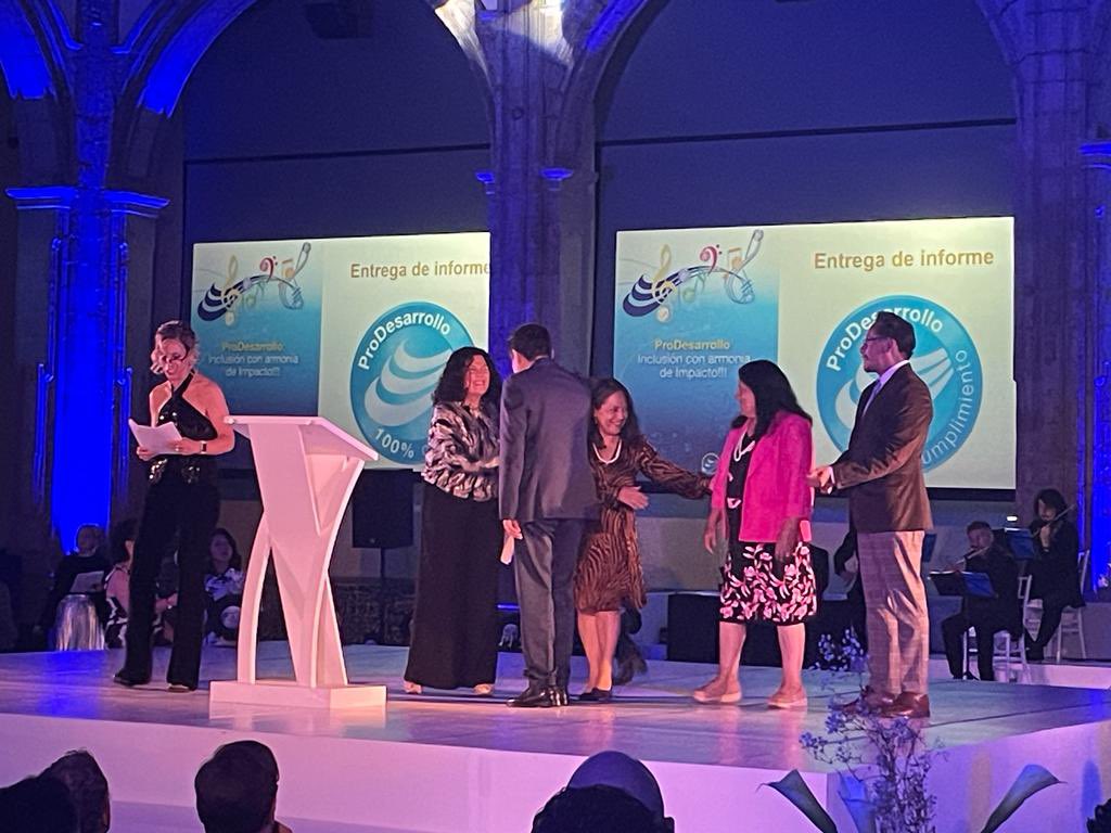 gentera's tweet photo. Gentera y sus empresas, en la presentación del #Benchmarking #ProDesarrollo 2023, ¡Impulsando los sueños de nuestros clientes con servicios financieros que generan #ValorSocial! https://t.co/escxPHwI4B