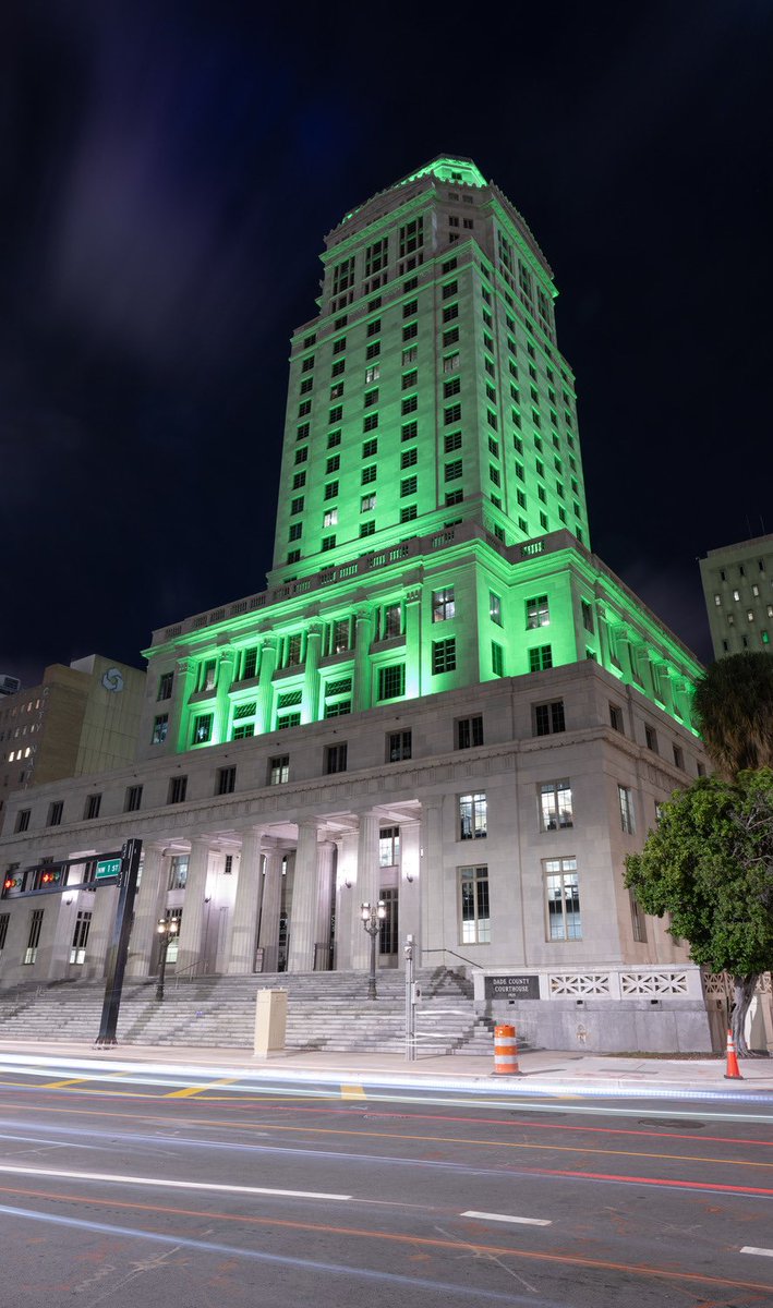 MayorDaniella's tweet photo. We're proud to announce that we've joined the National Association of Counties in honoring our veterans! 🇺🇸

Join us this Veterans Day in #OperationGreenLight, alongside @NACoTweets and @NACVSO_OFFICIAL as we light our @MiamiDadeCounty buildings in green in honor of veterans. 💚 https://t.co/hSdoOFaCSK