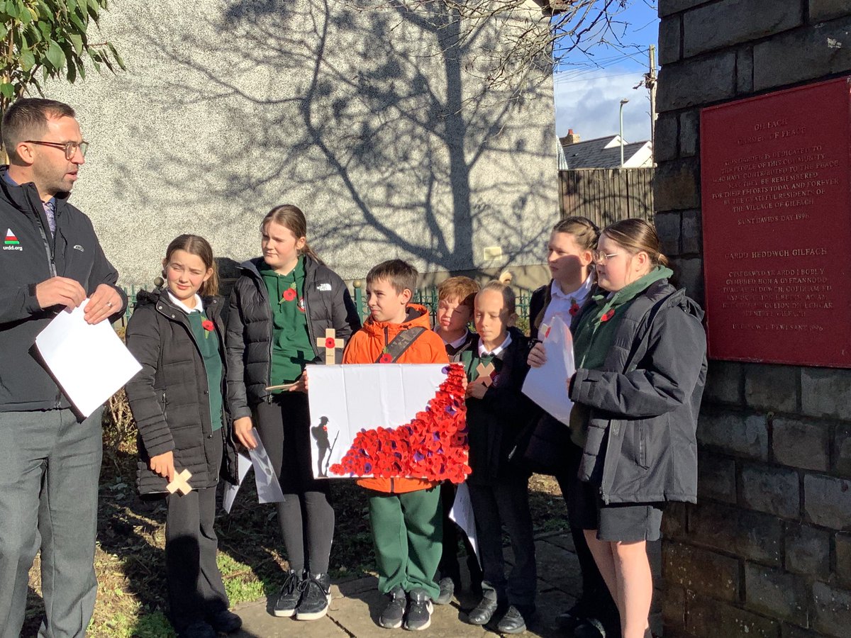 I was so proud of our little pupils this morning, reading their poems at the Armistice Day service. We as a staff are so incredibly fortunate to have such bright little stars as pupils 🌟