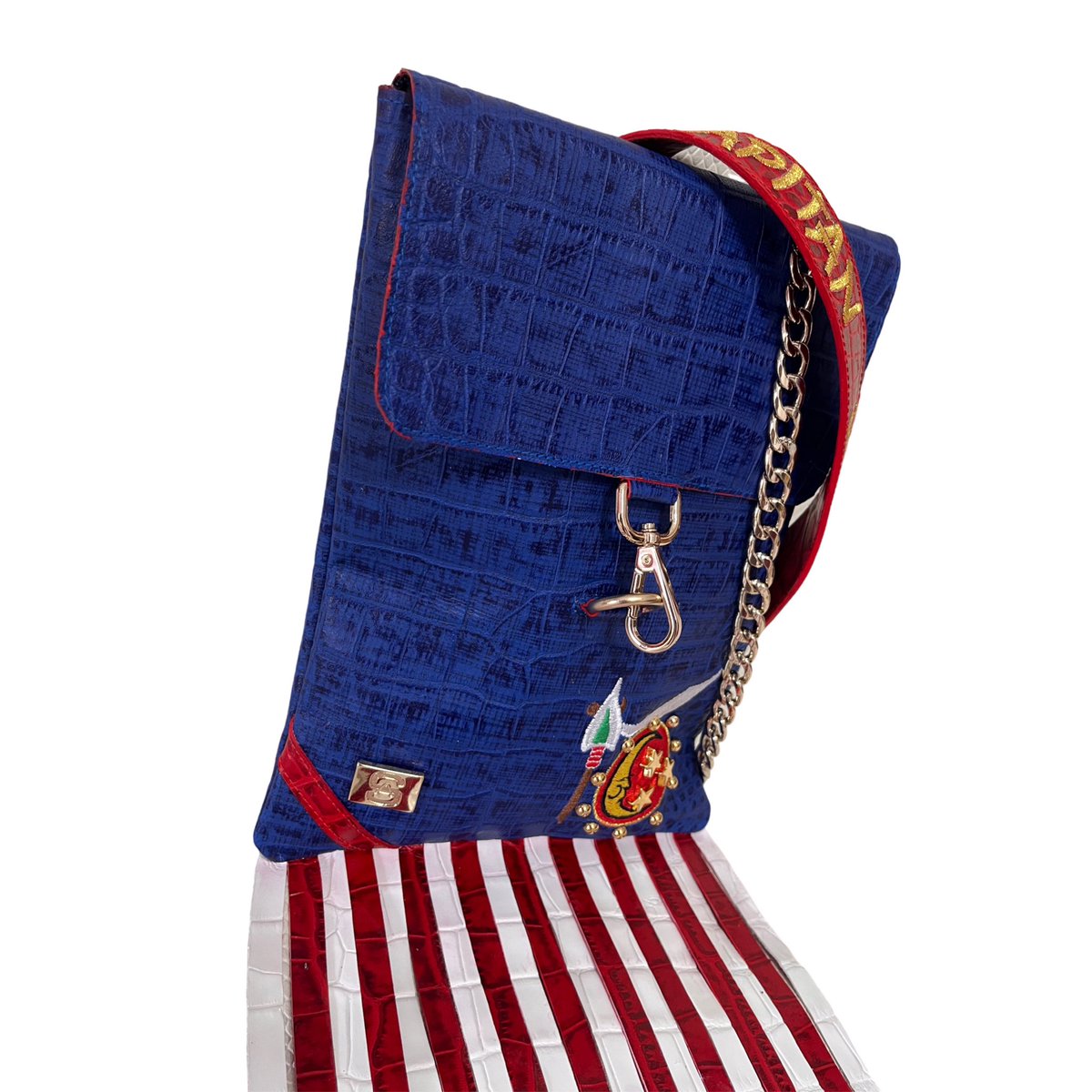 Moros y Cristianos✝️

Como cada año nos gusta dar color a nuestras fiestas 

❤️💙🤍 Bolso para Abanderada y Bandolera para el Capitán de los #REALISTAS ❤️💙🤍

#LaSandwichAccesories #Bolsos #Bags #Leather #Piel #MorosYCristianos #FiestasdelPueblo #Moros