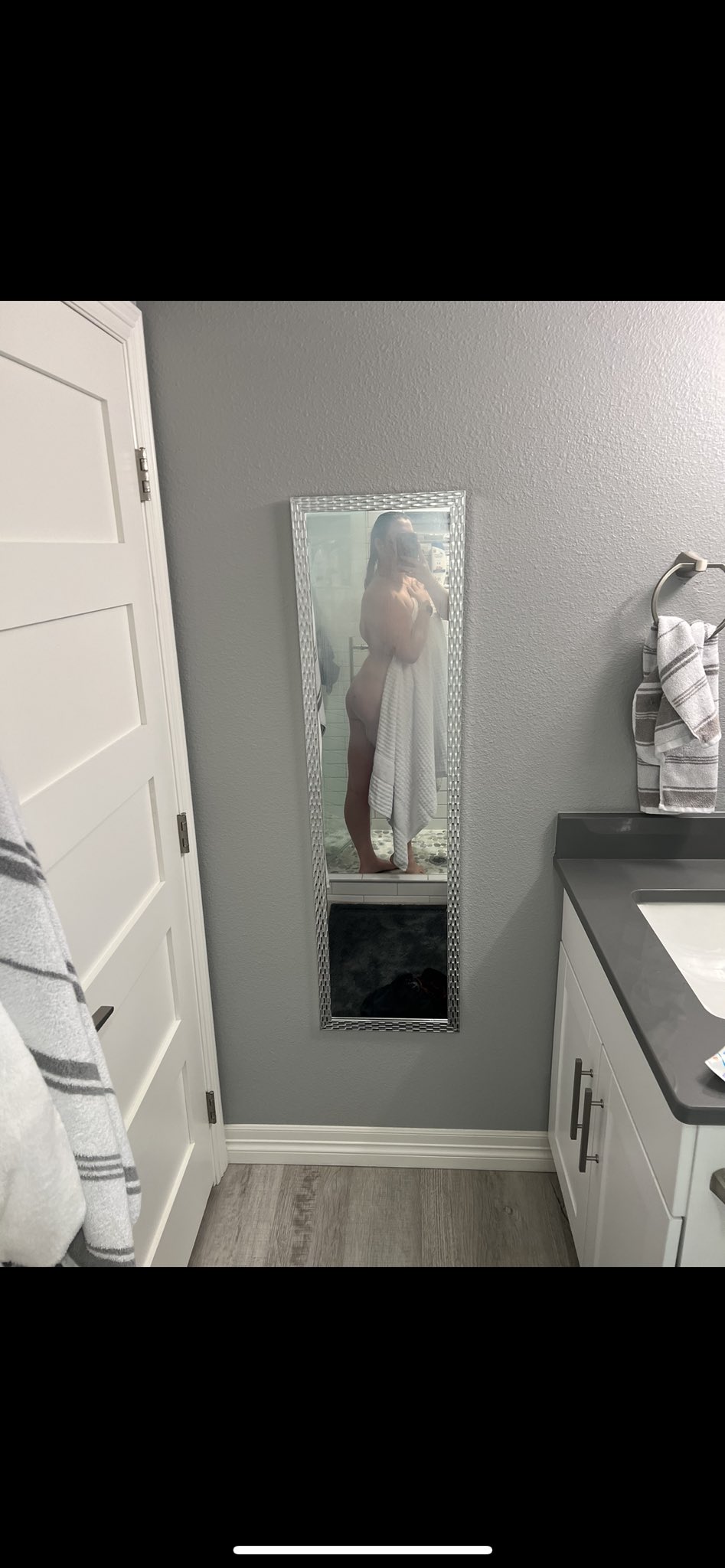 https://t.co/TJvmk2OA5P Miss me? 🫢 New posts comin at ya all month long;) and alll the promos 😙 #explorepage #onlyfans #onlyfanspromo #bigboobs #wet #showerthoughts https://t.co/6EzwOSscZV