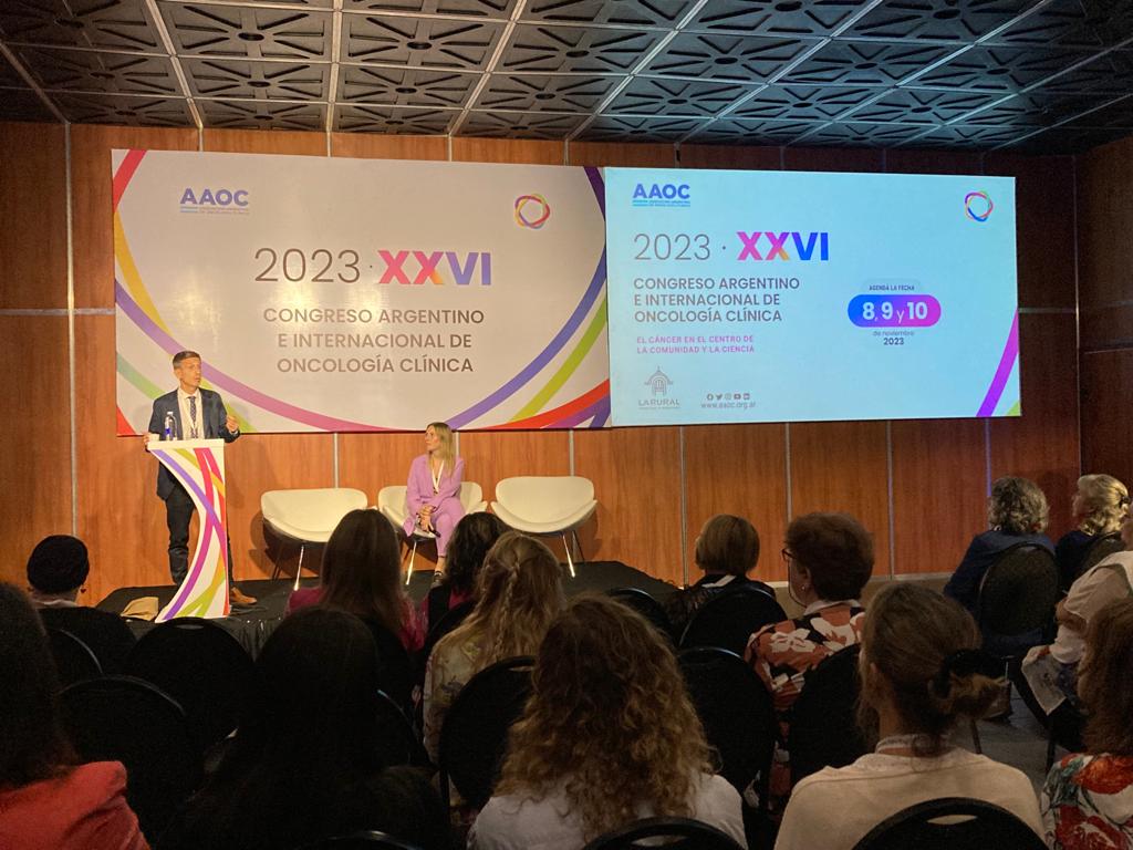 All.Can Argentina (@allcanargentina) on Twitter photo "La comunidad tiene que exigir datos, hay que conocer los números para cuidar los recursos", dijo el Dr. Chacón en la charla "La Voz de la Comunidad", en el Congreso Argentino e Internacional de Oncología Clínica
<a href="/aaoncoclinica/">Asociación Argentina de Oncología Clínica (AAOC)</a>
#JuntosTransformamosElCáncer "La comunidad tiene que exigir datos, hay que conocer los números para cuidar los recursos", dijo el Dr. Chacón en la charla "La Voz de la Comunidad", en el Congreso Argentino e Internacional de Oncología Clínica
<a href="/aaoncoclinica/">Asociación Argentina de Oncología Clínica (AAOC)</a>
#JuntosTransformamosElCáncer