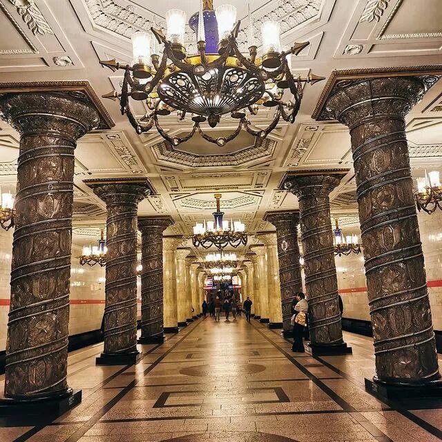 d3c3nt3xposur3's tweet image. Avtovo station, Russia

This beautiful Saint Petersburg
 station is located in Russia has beautiful old world design 

#Advancedcivilization