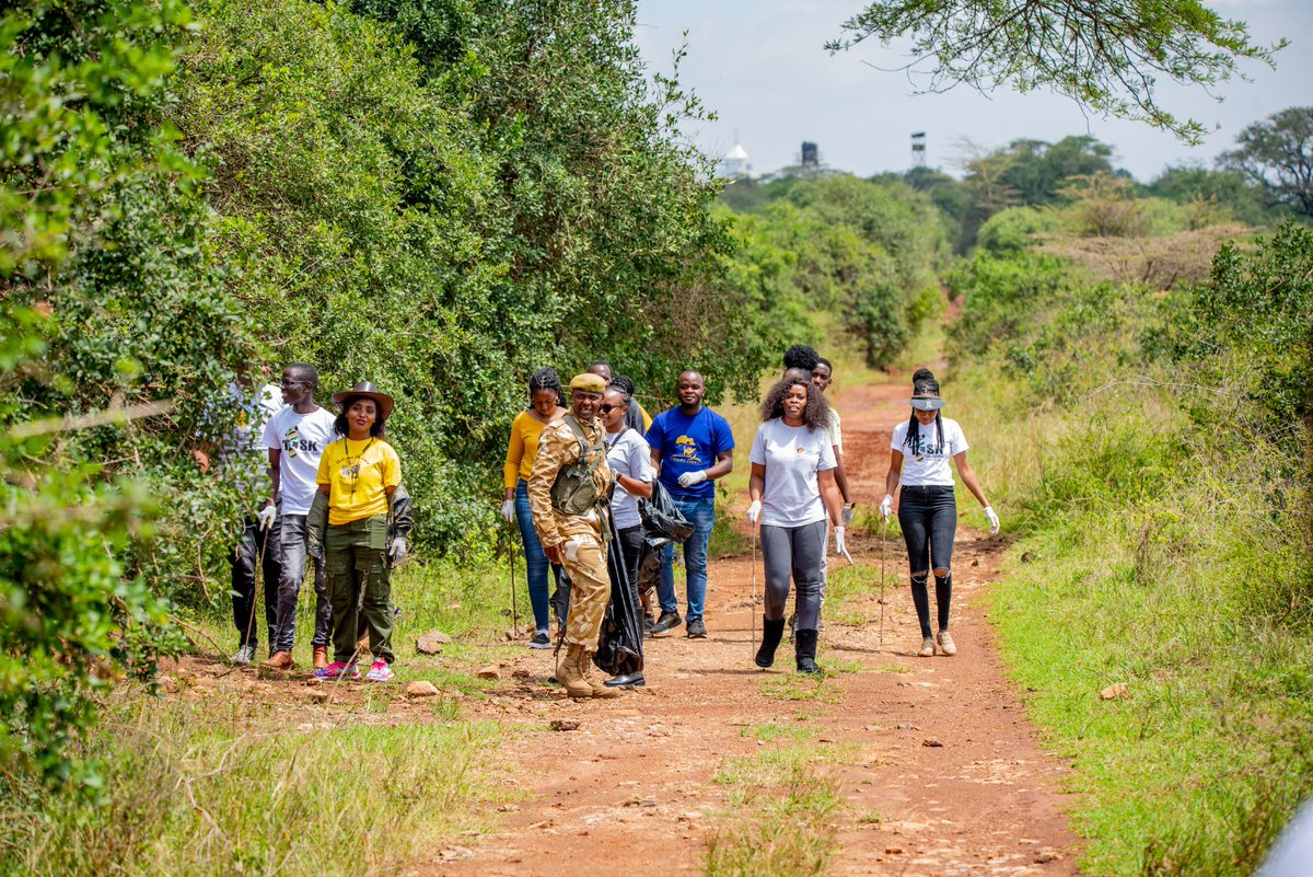 BontelSafaris's tweet image. We were pleased to join other members of @ToskKenya  at Nairobi National Park yesterday for a clean up. We remain committed to a cleaner environment. @KWSKenya
#TOSKSettingThePace #SMEsInTourism
#KWSTOSKPartnership
#CleanUpDay
#NairobiNationalPark
#WildlifeConservation