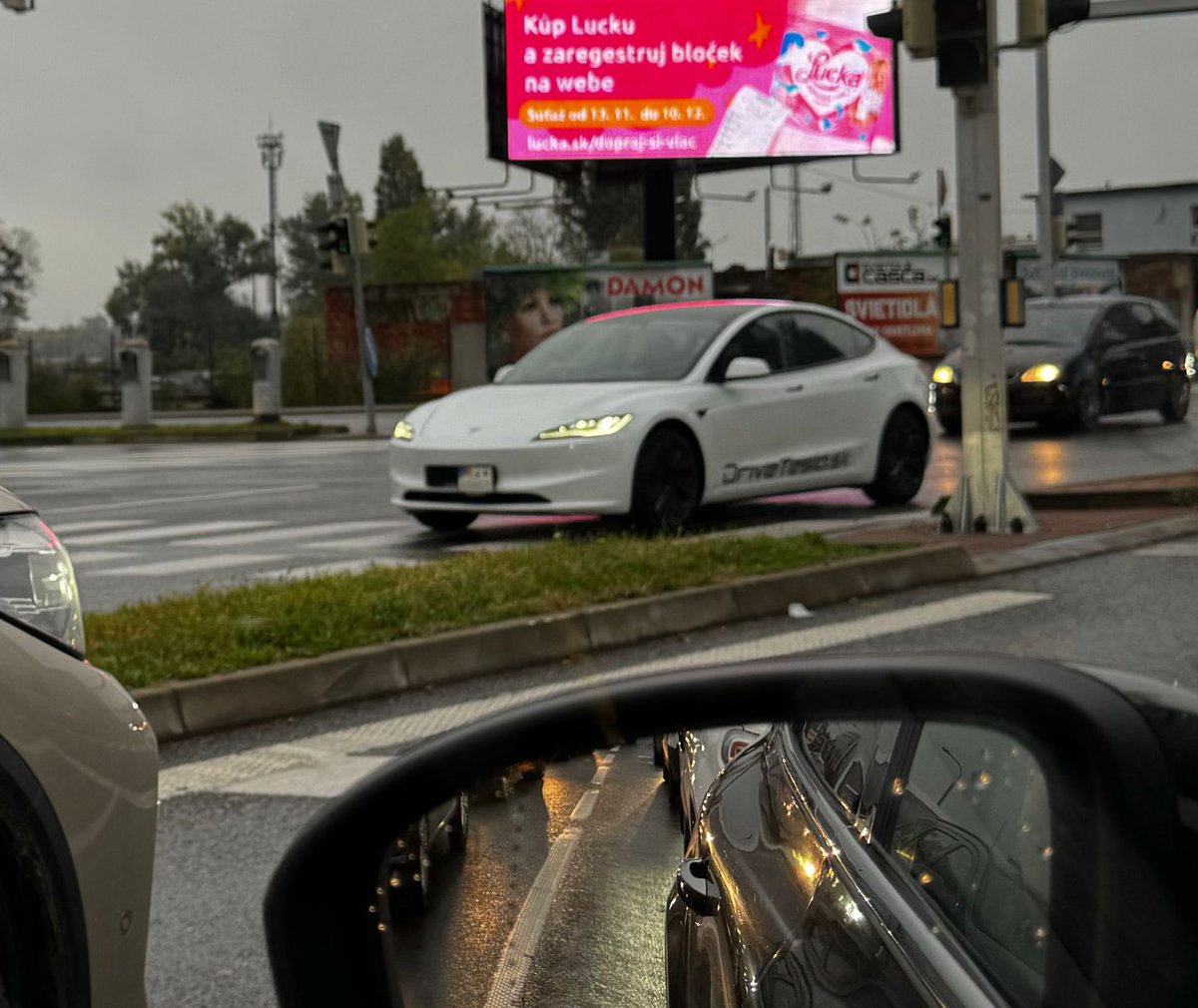 TeslaSlovakia's tweet photo. New day, new Model 3 Highlands are popping up in #Bratislava as well as #Košice 🇸🇰 despite being an unsupported Tesla market.
You can use trusted unofficial Tesla importers in Slovakia:
- https://t.co/O7WKoz48ab ✔️
- https://t.co/3JjSOKZkiT ✔️
#TeslaSlovakia https://t.co/BDKas92mE5