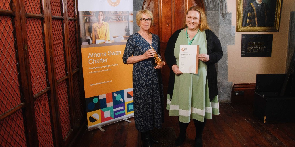 UCD School of Medicine officially receives Athena Swan Bronze Renewal Award.  🎉👏Congratulations to all those involved in the submission and for all the terrific EDI work carried out across the School. 
👉 bit.ly/49nIb5Q