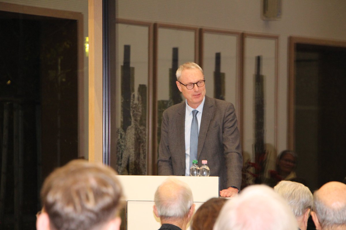 MPILheidelberg's tweet photo. Wir freuen uns heute am #MPIL Christian Callies (@jura_fuberlin) im Rahmen der dritten Doehring Lecture begrüßen zu dürfen mit seinem Vortrag zum Thema „Die #Autorität des #Rechts der #EuropäischenUnion" https://t.co/s9x9QGOkqJ