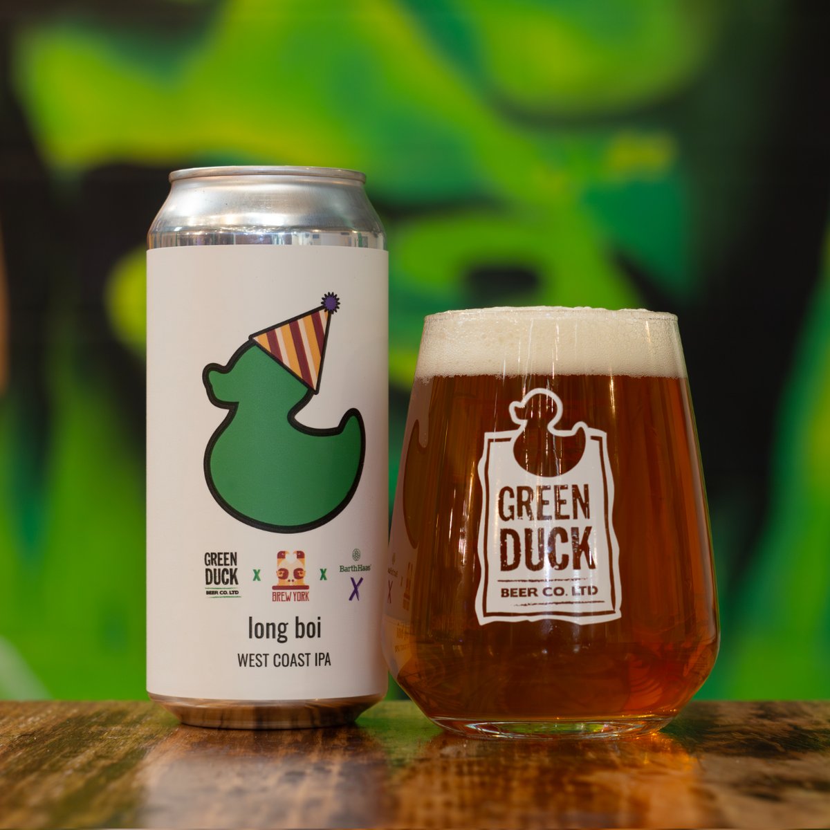 greenduckbrew's tweet photo. 🦆Long Boi🦆 To kick off our ten-year anniversary series, we teamed up with the awesome Brew York &amp; BarthHaas X. Long Boi is named after a famously tall duck in York (google it!). Super clean, plenty of bitterness &amp; grapefruit flavours! https://t.co/KpF3qCY6DC