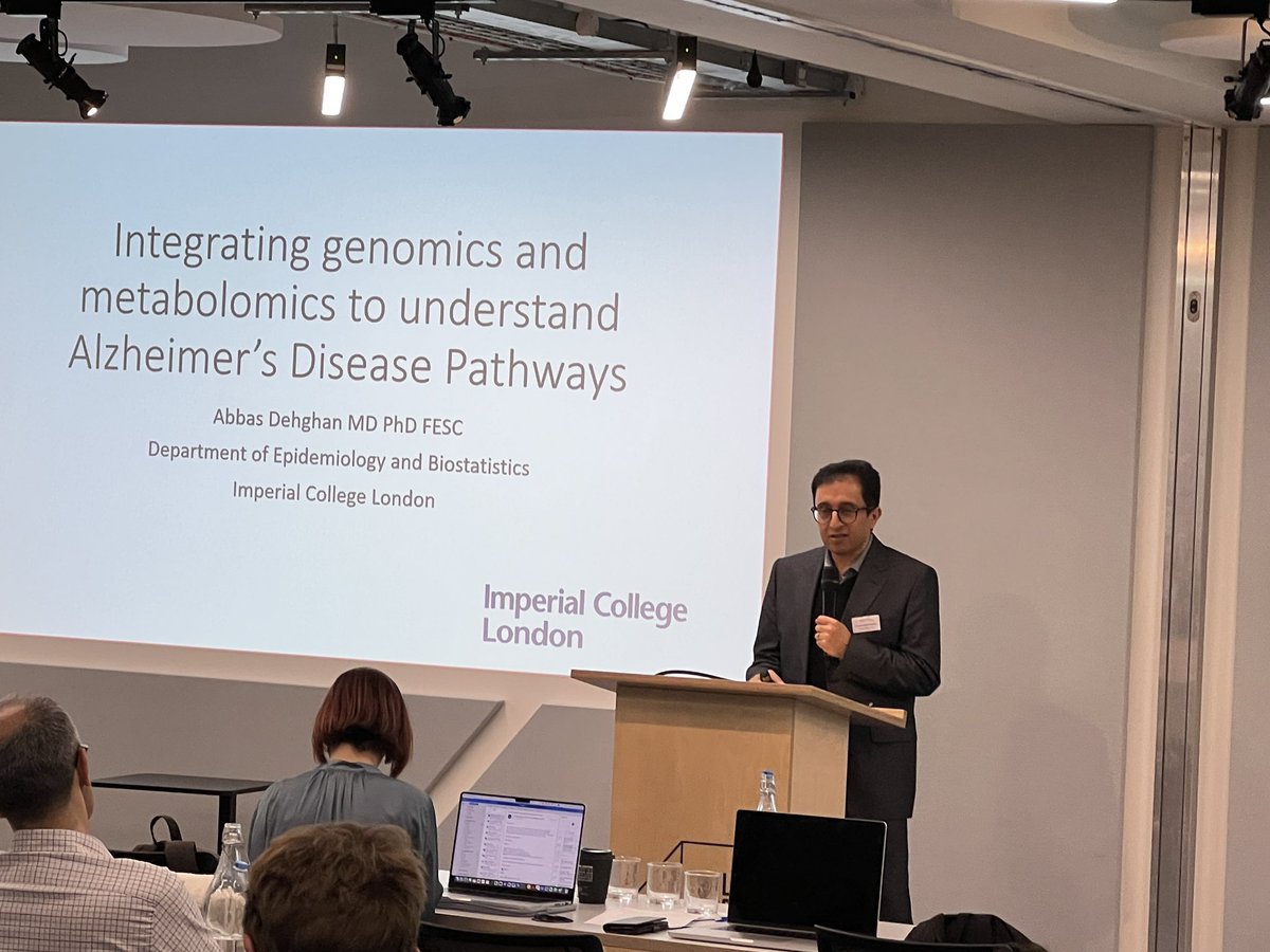 Prof @Abbasdehghan closing out today's phenomenal @UKDRI workshop imperial.ac.uk/a-z-research/d…. It's been a tour de force and a platform to launch new #collaborations for #Dementia research