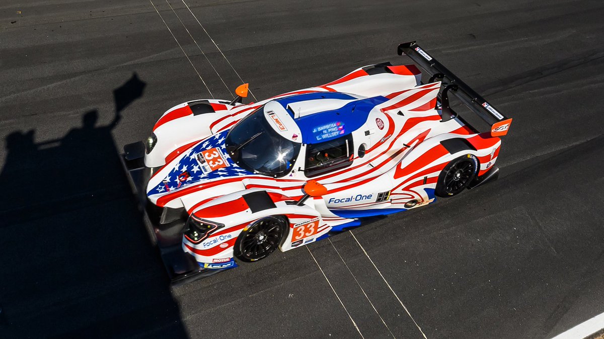 We carry the stars and stripes to honor our country's heroes each and every race weekend - thank you to all #Veterans for your service!