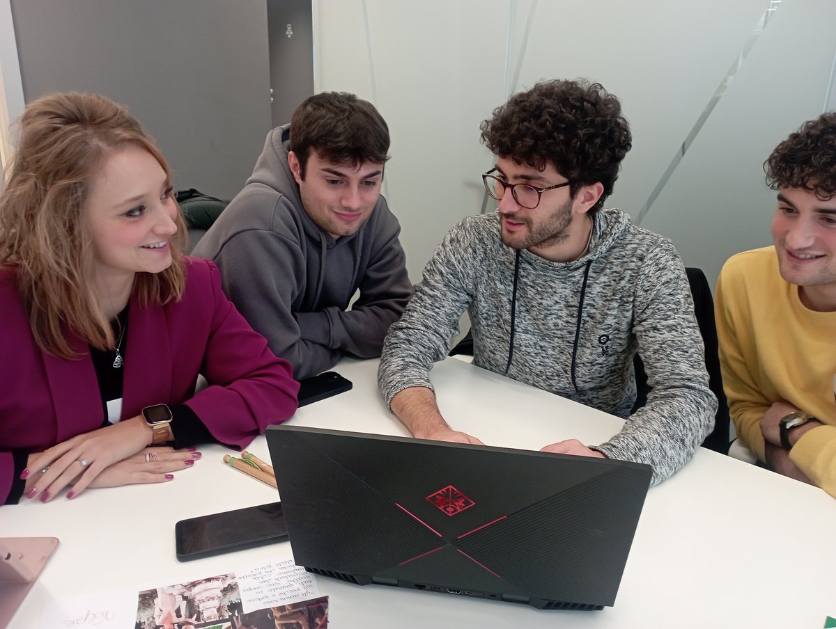 fmdigitale's tweet photo. 🏆 And the winner is...
🍃 E' il team "Homa" ad aggiudicarsi il riconoscimento di Green Champion per la tappa torinese del progetto #PeoplePowerTalentTour con @Italgas, pensato da Italgas e Fondazione Mondo Digitale per far emergere i giovani talenti italiani
#HeritageLab https://t.co/3fCZF8LXWk