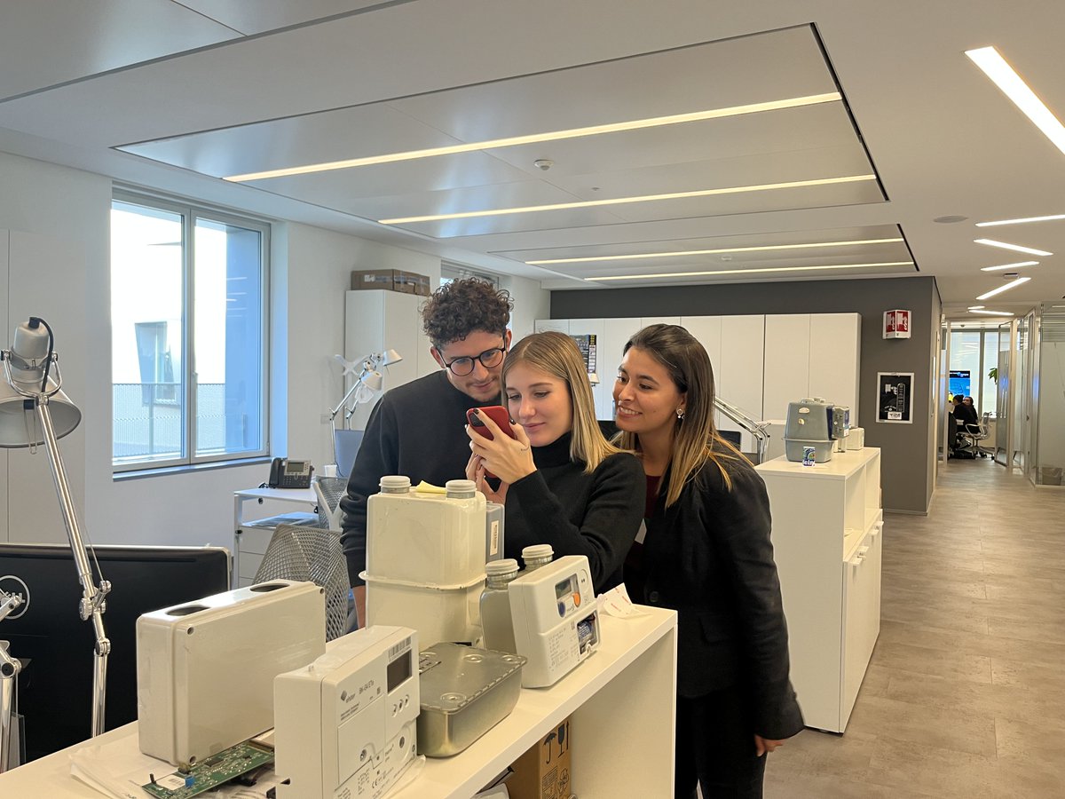 fmdigitale's tweet photo. 🏆 And the winner is...
🍃 E' il team "Homa" ad aggiudicarsi il riconoscimento di Green Champion per la tappa torinese del progetto #PeoplePowerTalentTour con @Italgas, pensato da Italgas e Fondazione Mondo Digitale per far emergere i giovani talenti italiani
#HeritageLab https://t.co/3fCZF8LXWk