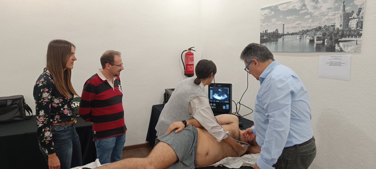 SIEC_ecografia's tweet photo. ¡Éxito total en nuestro Monográfico de Ecografía de Urgencias!
Ha sido impartido por los doctores @AlbertoAOviedo , @algaba_marga, @PabloBreiel y @nabor8259 y ha servido un año más a decenas de doctores para formarse en #ecografía.   | #formaciónmédica #formacióncontinuada https://t.co/S5v28in6uL