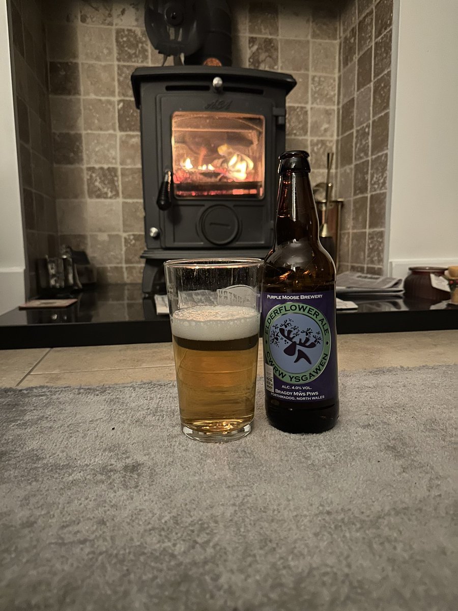 Happy Friday folks

One of the nicest beers you could ever wish for #PurpleMoose #ElderflowerAle