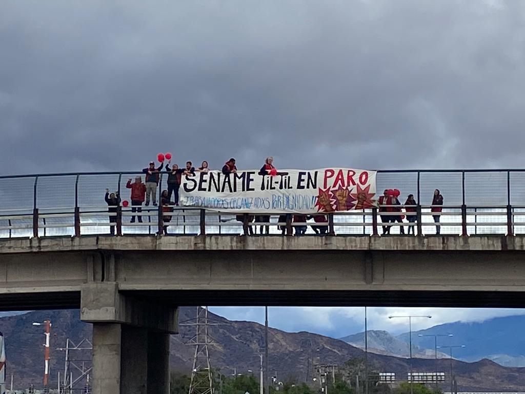 orellanacris's tweet photo. Precarización laboral y abandono del estado.
Los funcionarios de #Sename requieren atención y respuestas concretas. https://t.co/wUNEO3AWG5