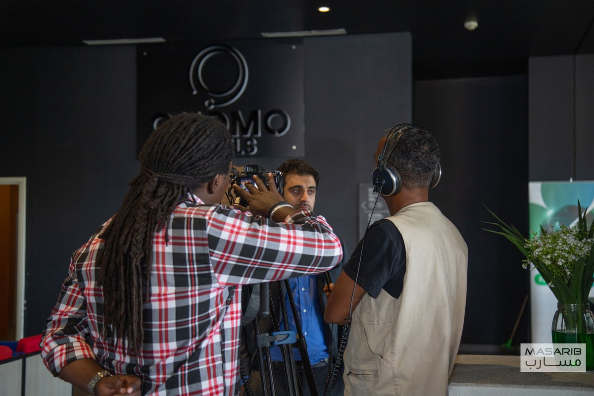 MasaribRw's tweet photo. نهاية أسبوع سعيدة في مسارب رواندا  لعدة أسباب:-
أول عقد مباشر ناتج عن الظهور في قمة نتائج البحث في رواندا
أول تعاون مهني مع معهد غرينلاند للأفلام والتلفزيون بكيغالي في اس��يعاب الكوادر
زيارة ميدانية من الصديق، السيد/ ديفوس سانغوا مدير المعهد https://t.co/NBcGcYlOtK