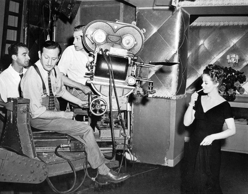 brutalseason's tweet photo. Day 10: #NoirvemberChallenge

Favorite film noir cinematographer - got to give this one to the incomparable Stanley Cortez.

The Night of the Hunter, The Naked Kiss, Shock Corridor, The Magnificent Ambersons. A legend.

#Noirvember https://t.co/RtUWbBikdW