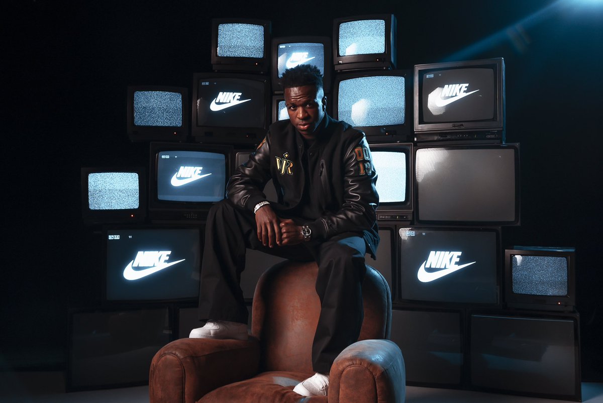 vinijr's tweet photo. A decade already with the brand of my dreams… Sky is the limit!!!
@nike, @nikefootball, lets fly together! https://t.co/oKTRRtMkfB