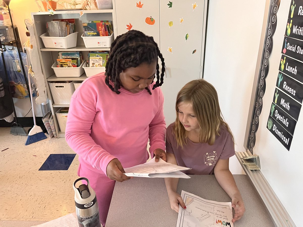 Second grade is celebrating and sharing all of their hard work as Information Writers!! #HPCubs