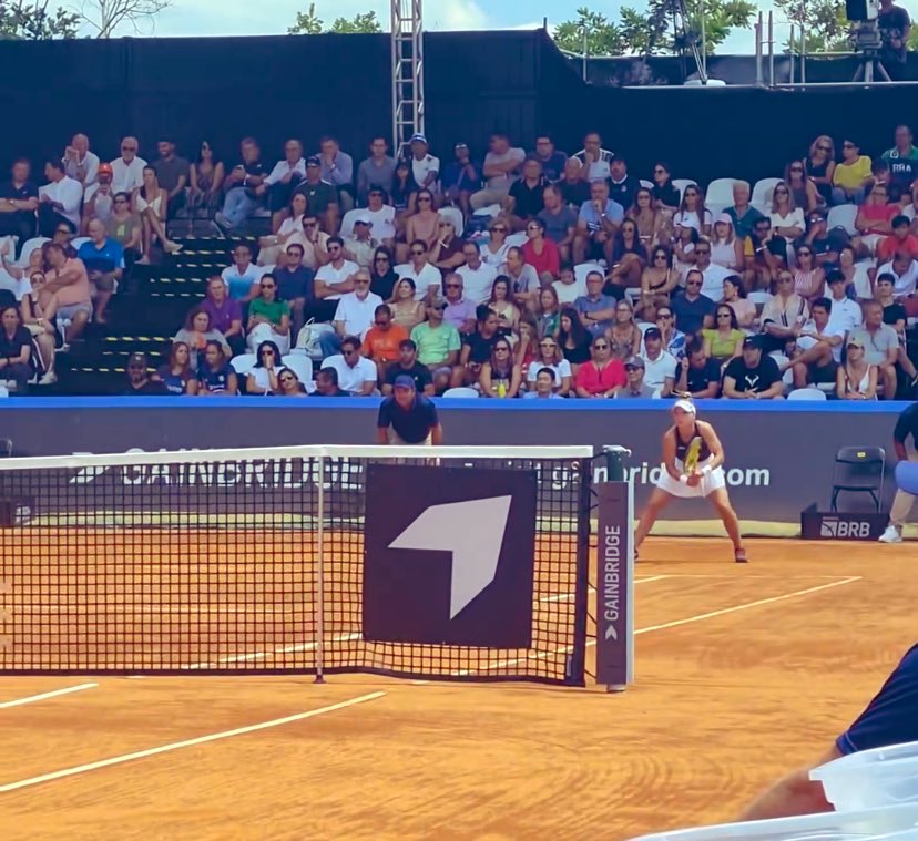 Tênis: Laura Pigossi faz 1º jogo do Brasil no Billie Jean King Cup