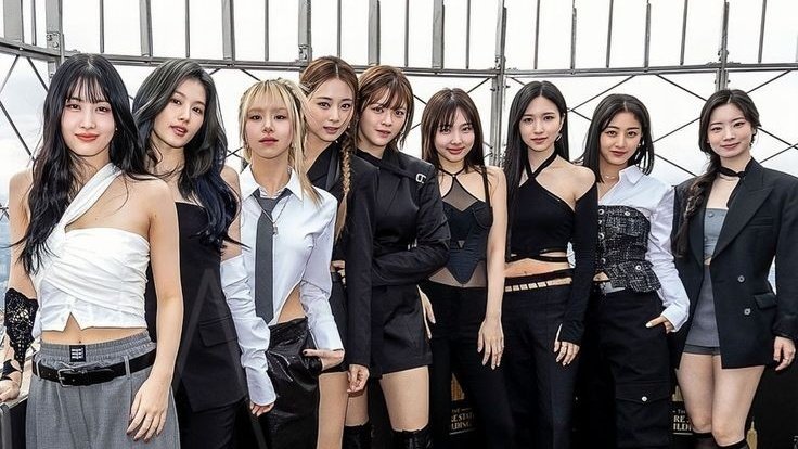 TWICE (NO) Brasil  Zone & Masterpiece on X: 🇧🇷 - Tradução completa da  letra de 'MORE & MORE'. *Não retire os créditos! @JYPETWICE   / X