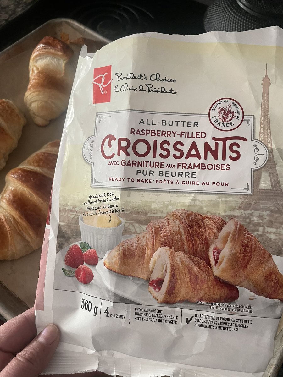 Hey Galen, screw you and the horse you rode in on!! We can’t feel the roofs of our mouths. Maybe put a cooling time on the instructions, eh? (Our own faults for being little piggies this morning). #PresidentsChoice #Ouch