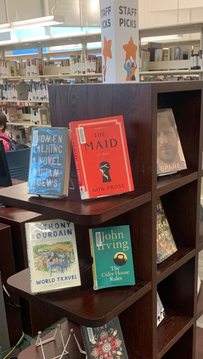 Tyrell Johnson (@tywritesbooks) on Twitter photo Spotted another friend at my libraryās staff picks section! Go preorder <a href="/NitaProse/">Nita Prose</a>ās next book, #TheMysteryGuest. Out Nov 28!
penguinrandomhouse.com/books/670252/t⦠Spotted another friend at my libraryās staff picks section! Go preorder <a href="/NitaProse/">Nita Prose</a>ās next book, #TheMysteryGuest. Out Nov 28!
penguinrandomhouse.com/books/670252/tā¦