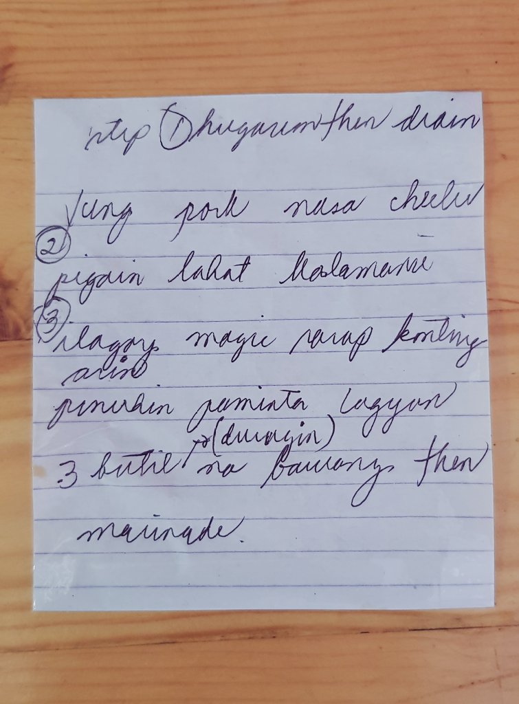 lazybeanart's tweet image. Step 1️⃣ hugasan then drain yung pork nasa chiller
2️⃣ pigain lahat kalamansi
3️⃣ ilagay magic sarap konting asin pinuhin paminta lagyan 3 butil (durugin) na bawang then marinade

Ta.. Ta.. RaTaTaTaTa instruction by mom

Took almost 1 hour to decode..
