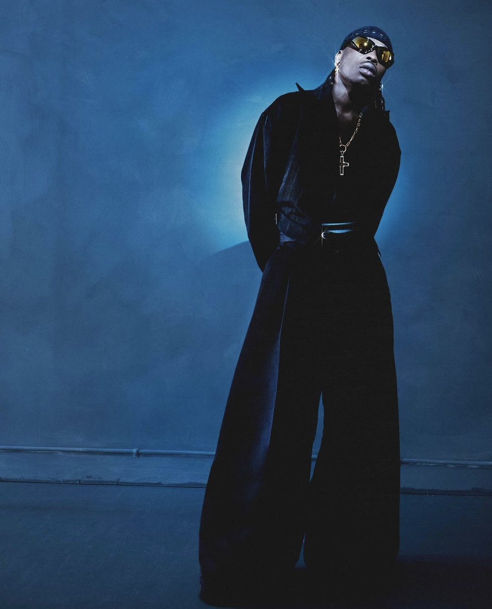 EN0CX's tweet image. Fireboy went on a feature strategic run this year, which his haters banted him for. Well, look where it all lands to- a Grammy nomination.